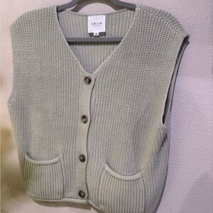 Le Lis Women's Cream V-Neck Sweater Vest